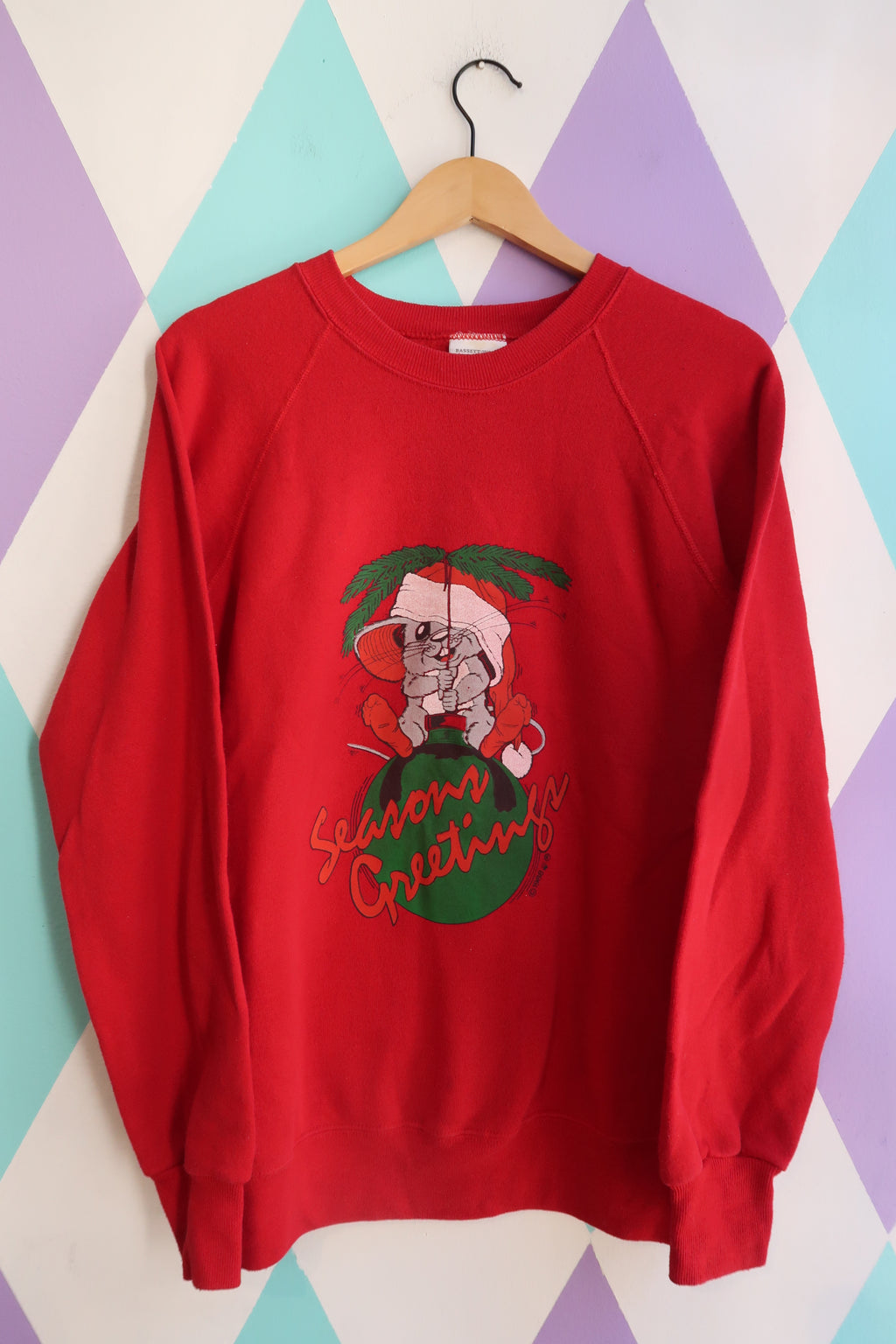 Vintage 90s Seasons Greetings Mouse Sweatshirt – Red Graphic Holiday Crewneck