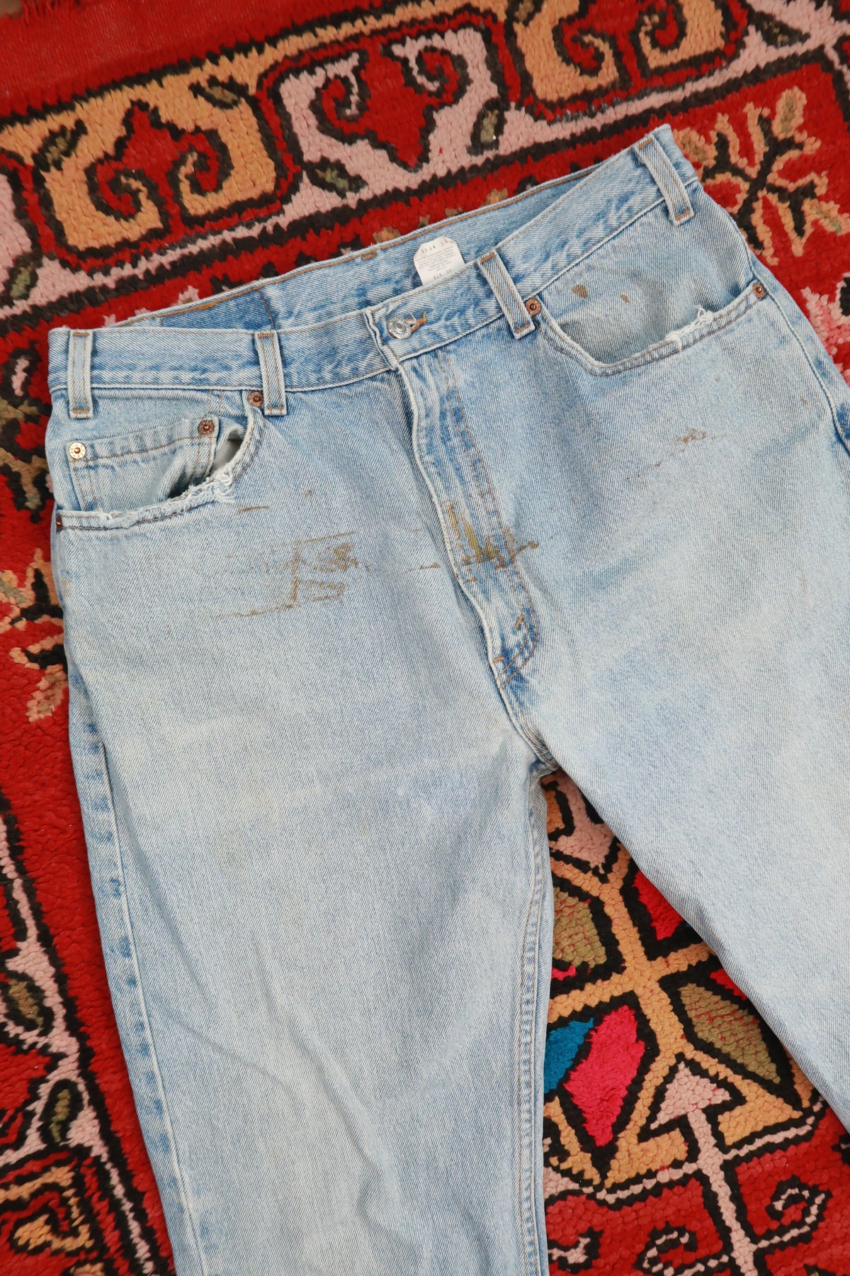 Vintage Levi’s 505 Regular Fit Straight Leg Jeans Made in USA