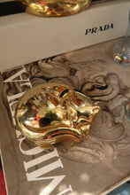 Load image into Gallery viewer, Vintage Estée Lauder Cat Compact – Gold Tone Powder Compact
