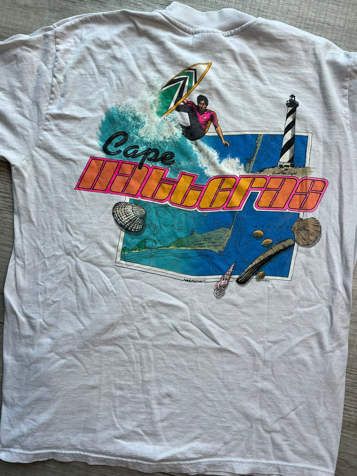 90s Vintage Cape Hatteras Graphic Tee - Elektra Vintage