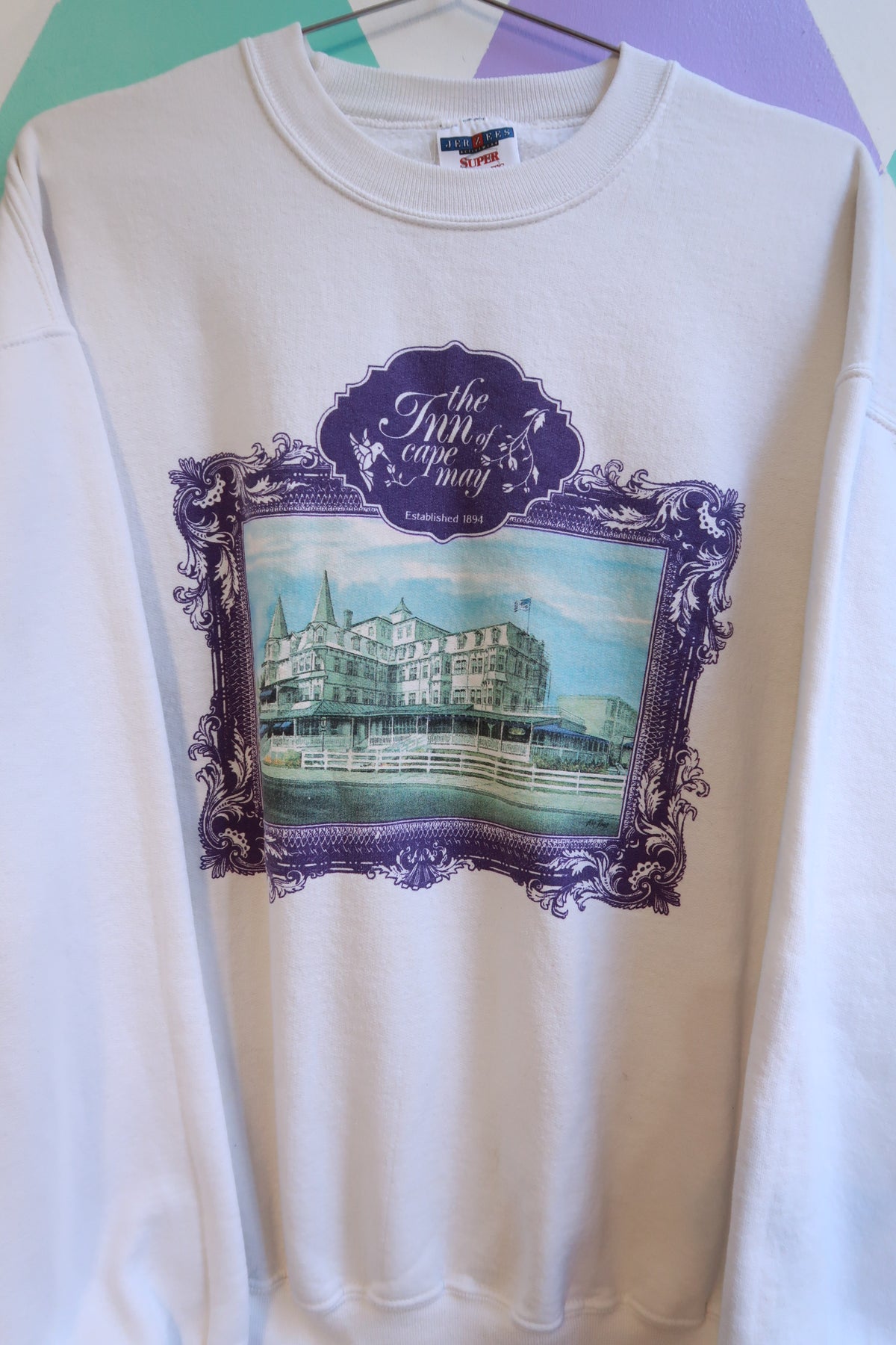 Vintage 2000s Inn of Cape May graphic sweatshirt - Elektra Vintage