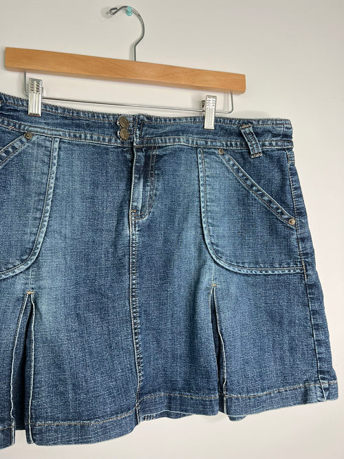 2000s Vintage Mwah Pleated Denim Mini Skirt - Elektra Vintage