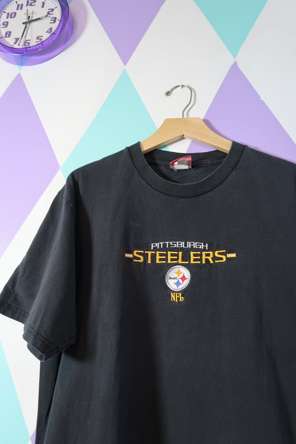 Vintage Steelers Embroidered Graphic Tee - Elektra Vintage