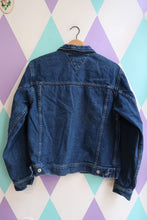 Load image into Gallery viewer, Vintage Tommy Hilfiger Denim Jacket – 2000s Classic Blue Jean Trucker
