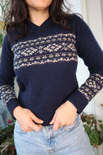 Load image into Gallery viewer, Vintage 2000s Abercrombie Wool Fair Isle V Neck Sweater
