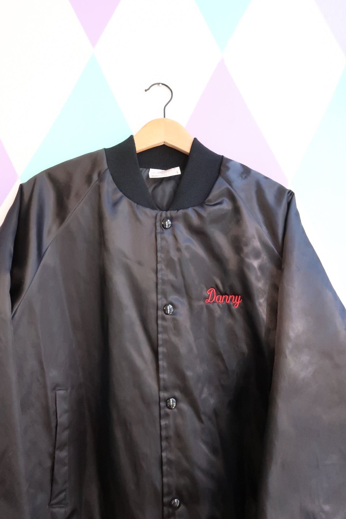 Elektra Vintage Vintage Club 66 Bar & Grill satin bomber jacket with ribbed cuffs and collar, navy blue with embroidered logo.