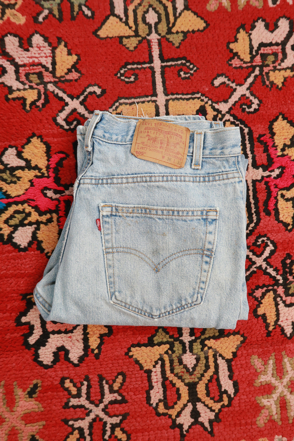 Vintage Levi’s 505 Regular Fit Straight Leg Jeans Made in USA