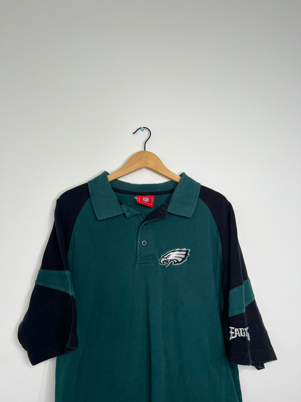 Vintage 2000s Elektra Vintage Eagles polo shirt with classic design and embroidered eagle logo, casual men's clothing.