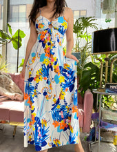 Load image into Gallery viewer, 70s Vintage Floral Maxi Dress
