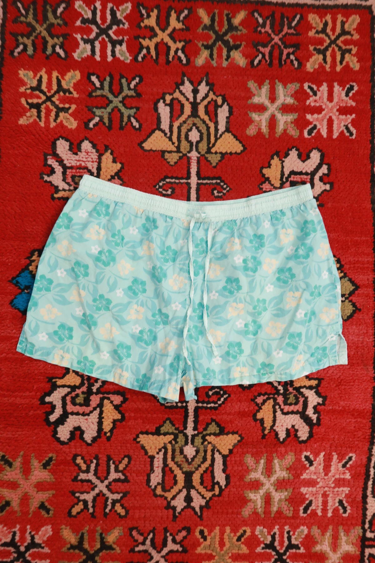 Vintage Nine West tropical floral cotton lounge shorts for women, featuring vibrant print and relaxed fit from Elektra Vintage.