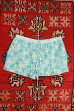 Load image into Gallery viewer, Vintage Y2K Nine West Tropical Floral Cotton Lounge Shorts
