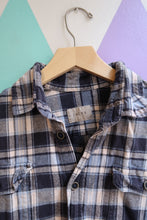 Load image into Gallery viewer, Jachs Flannel Button-Up Shirt – Navy &amp; Grey Plaid Long Sleeve
