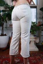 Load image into Gallery viewer, Vintage Cream Embroidered Waistband Low Rise Capris
