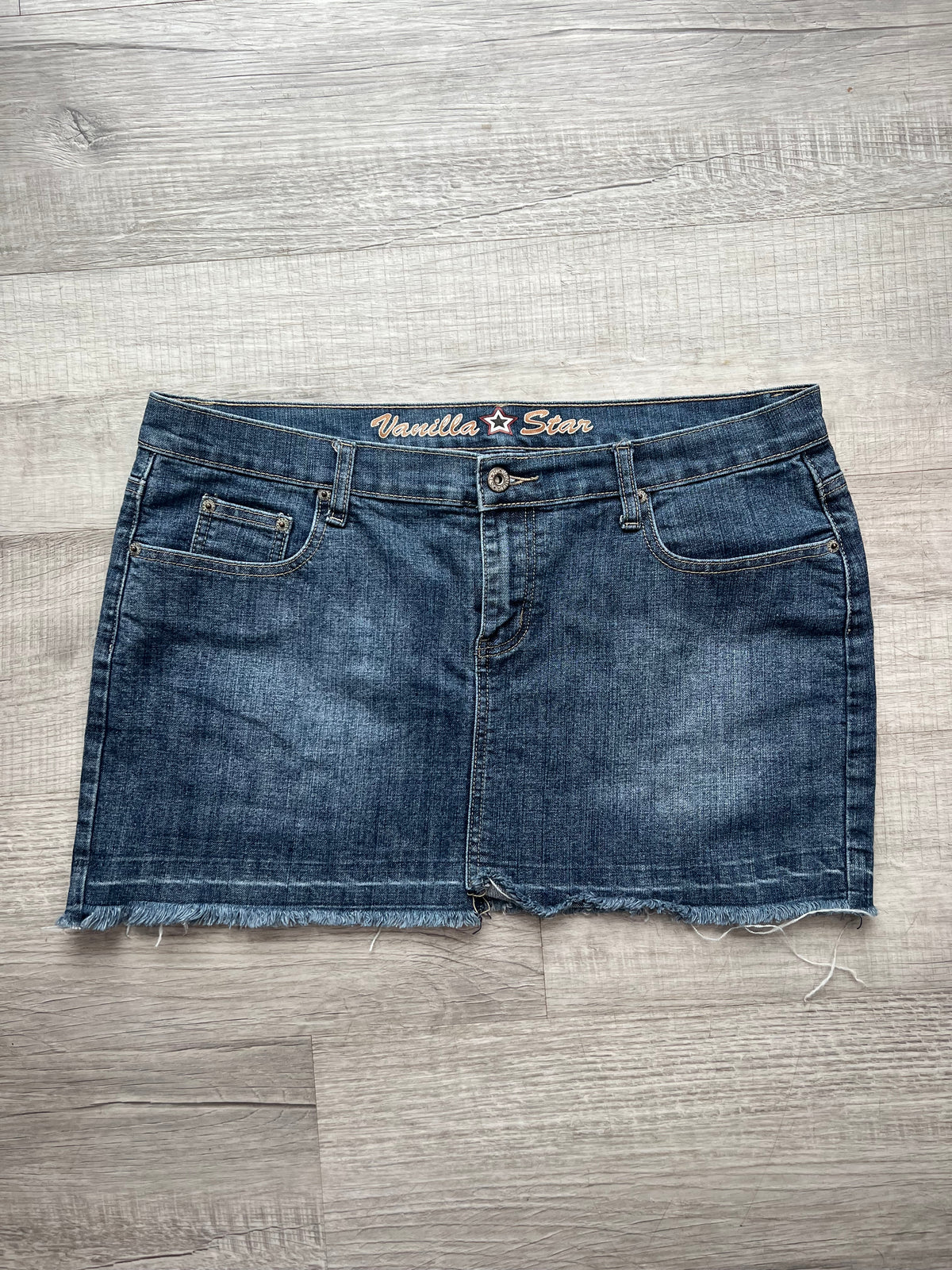 2000s Vintage Denim Mini Skirt with Leopard Print Accents - Elektra Vintage
