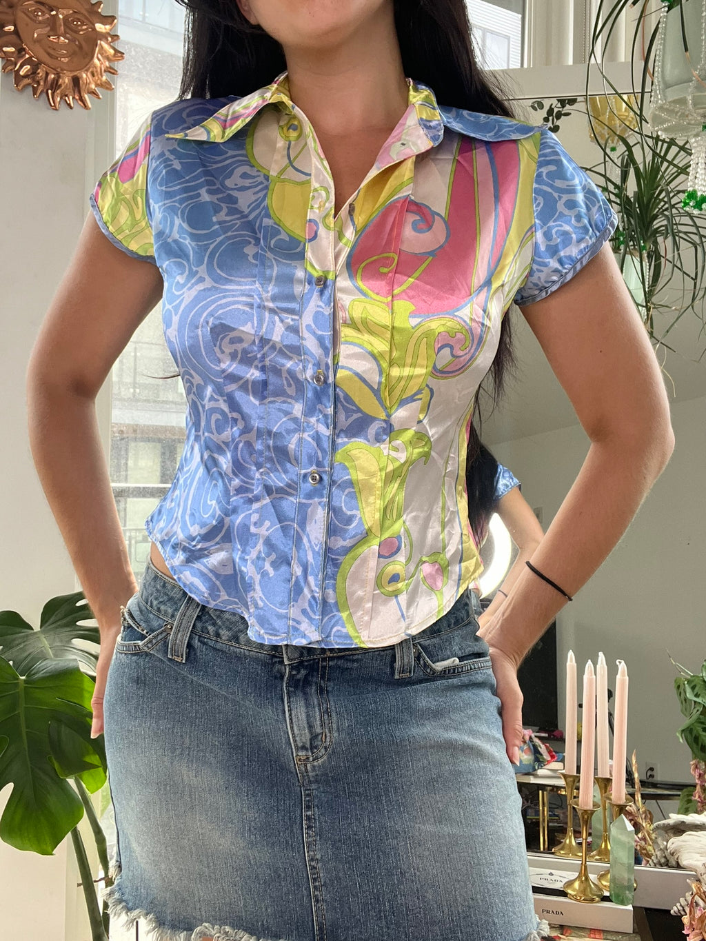 Vintage 2000s abstract button-up blouse by Elektra Vintage, featuring bold patterns and classic women's top style.