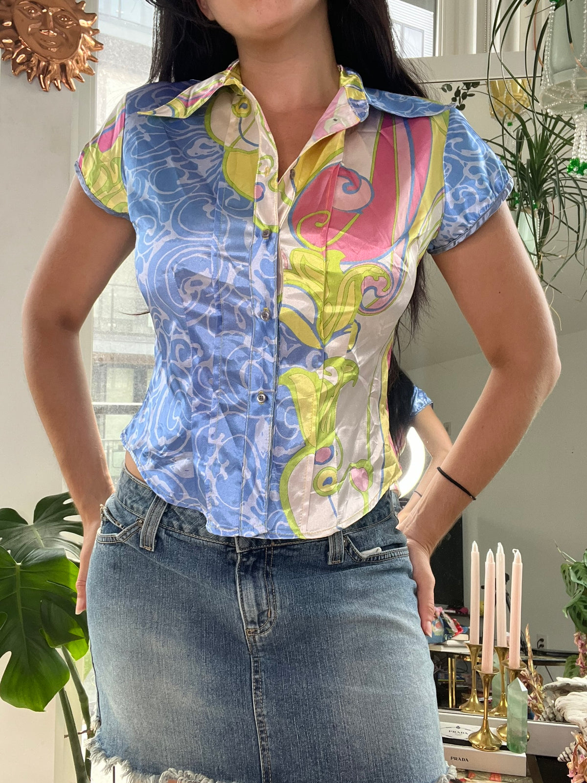Vintage 2000s abstract button-up blouse by Elektra Vintage, featuring bold patterns and classic women's top style.