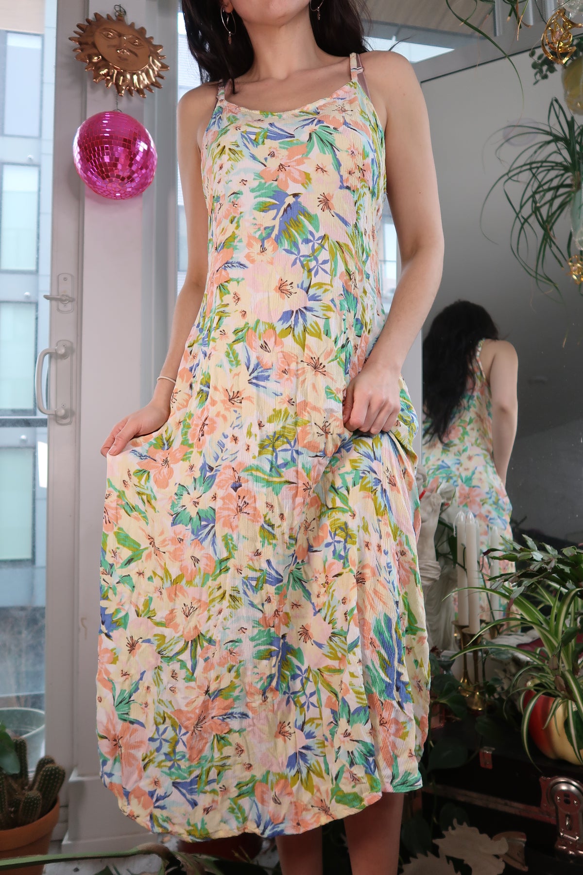 Elektra Vintage tropical floral midi dress with vibrant patterns, fitted waist, and flowy skirt, perfect for summer or casual occasions.