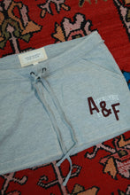 Load image into Gallery viewer, NWT Vintage Y2K Abercrombie &amp; Fitch Mini Skirt NWT
