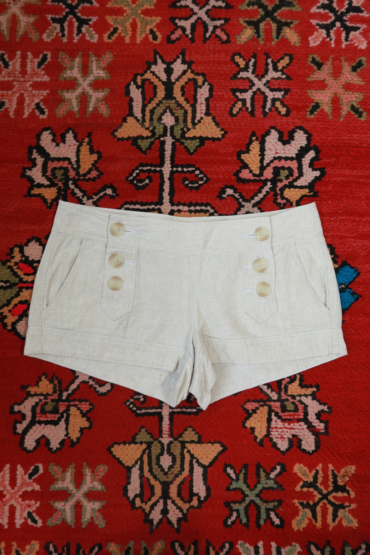 Vintage Express Ivory Sailor Button Cuffed Shorts
