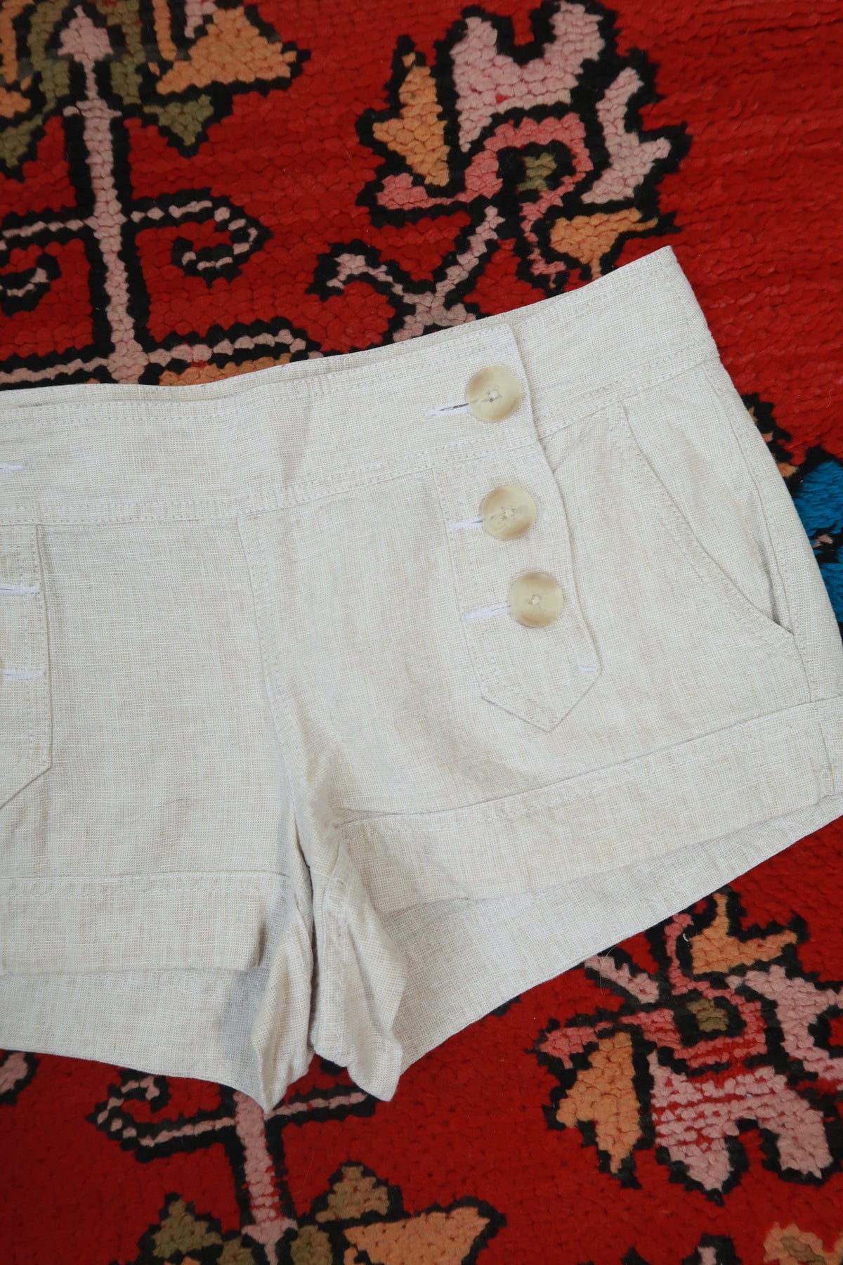 Vintage Express Ivory Sailor Button Cuffed Shorts
