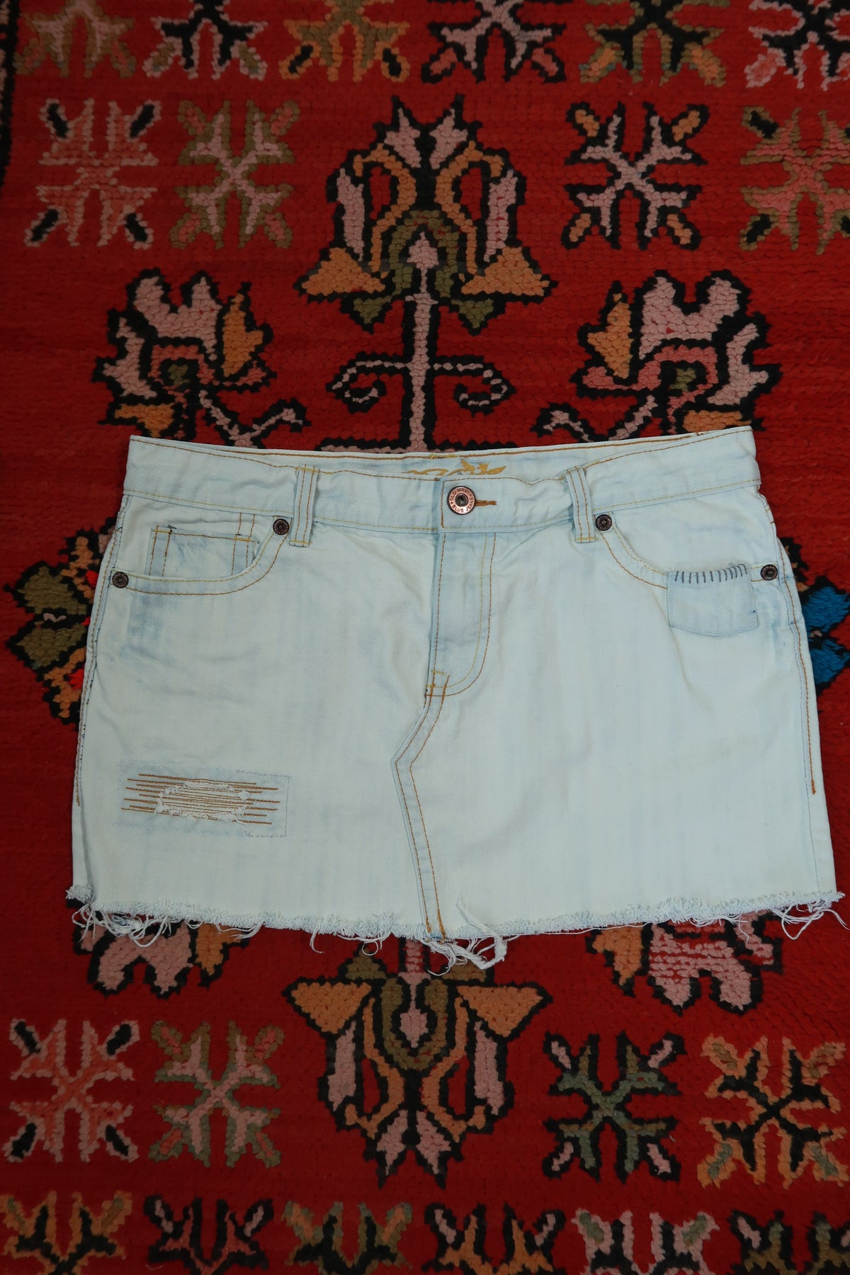 Vintage Y2K Embroidered Denim Mini Skirt