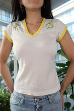 Load image into Gallery viewer, Vintage 70s Embroidered Floral Tee
