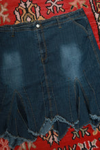 Load image into Gallery viewer, Vintage Y2K Denim Handkerchief Hem Midi Skirt
