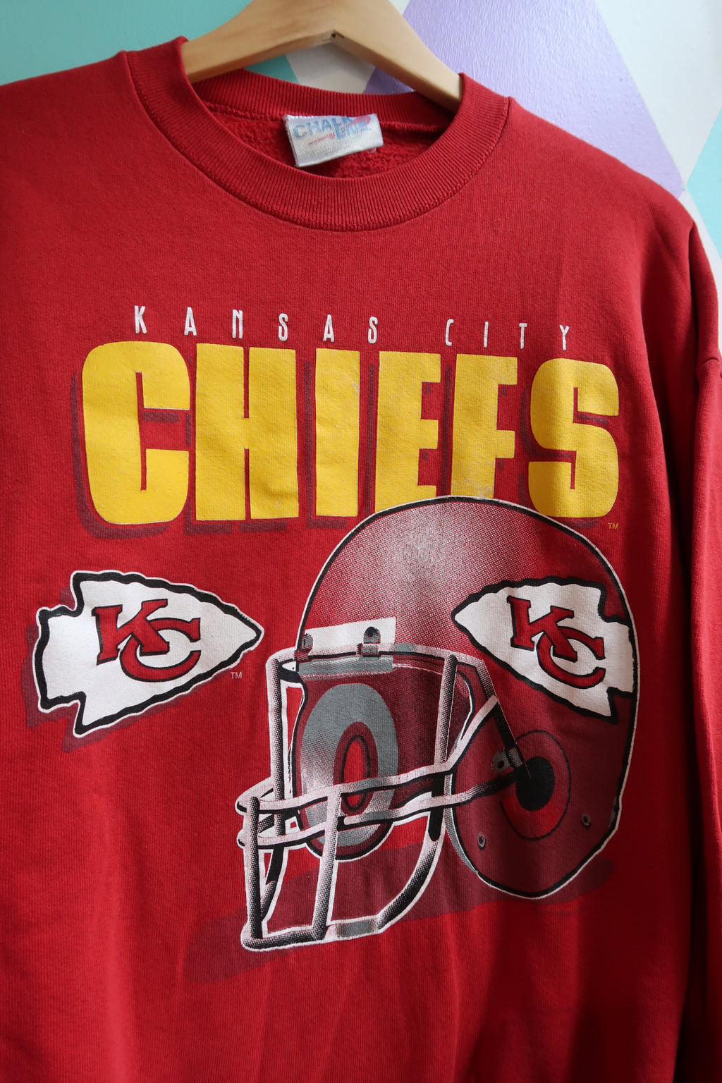 Vintage Kansas City Chiefs Graphic Sweatshirt – 90s NFL Crewneck