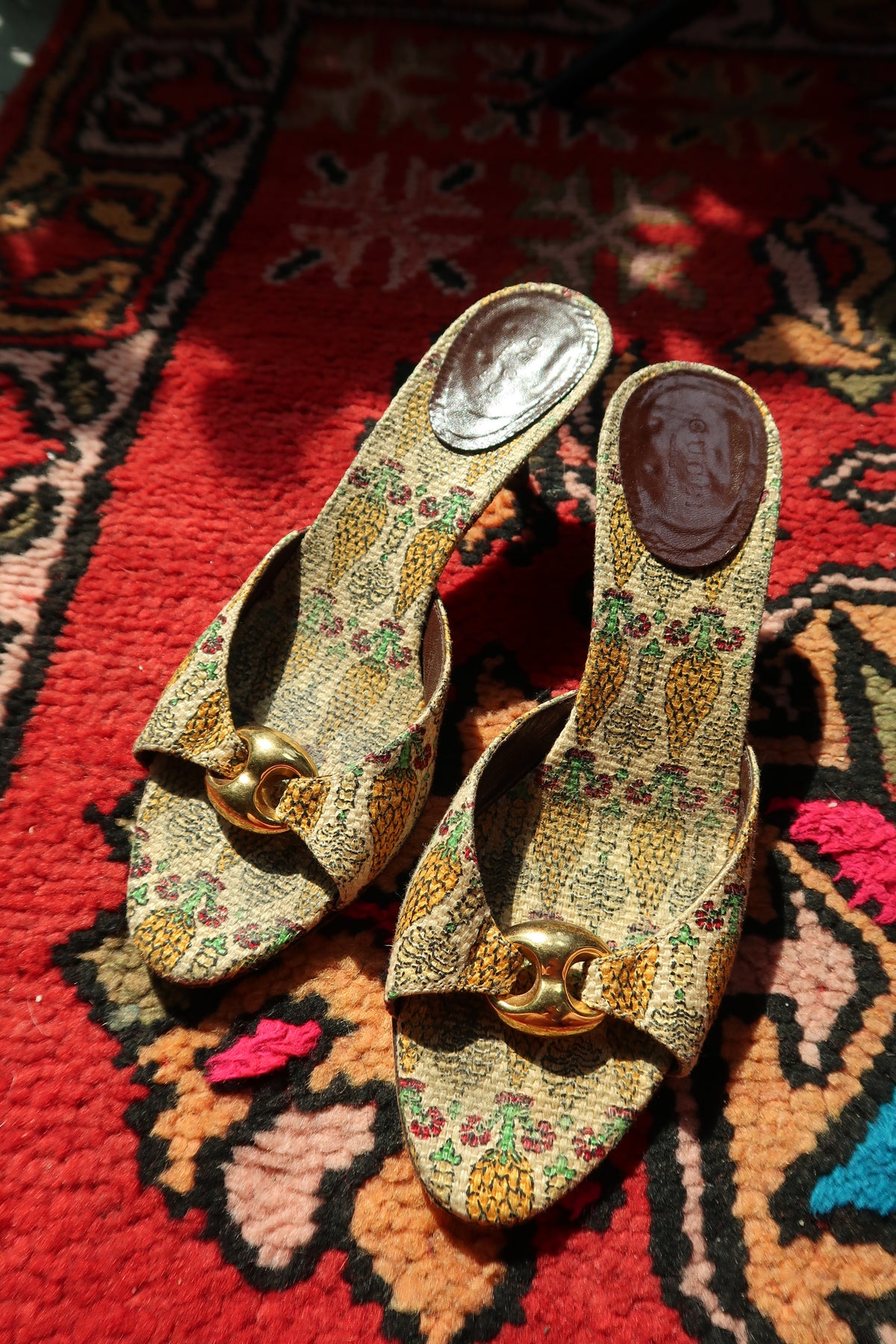 Gucci Pigna Pineapple Print Canvas Mules - Elektra Vintage