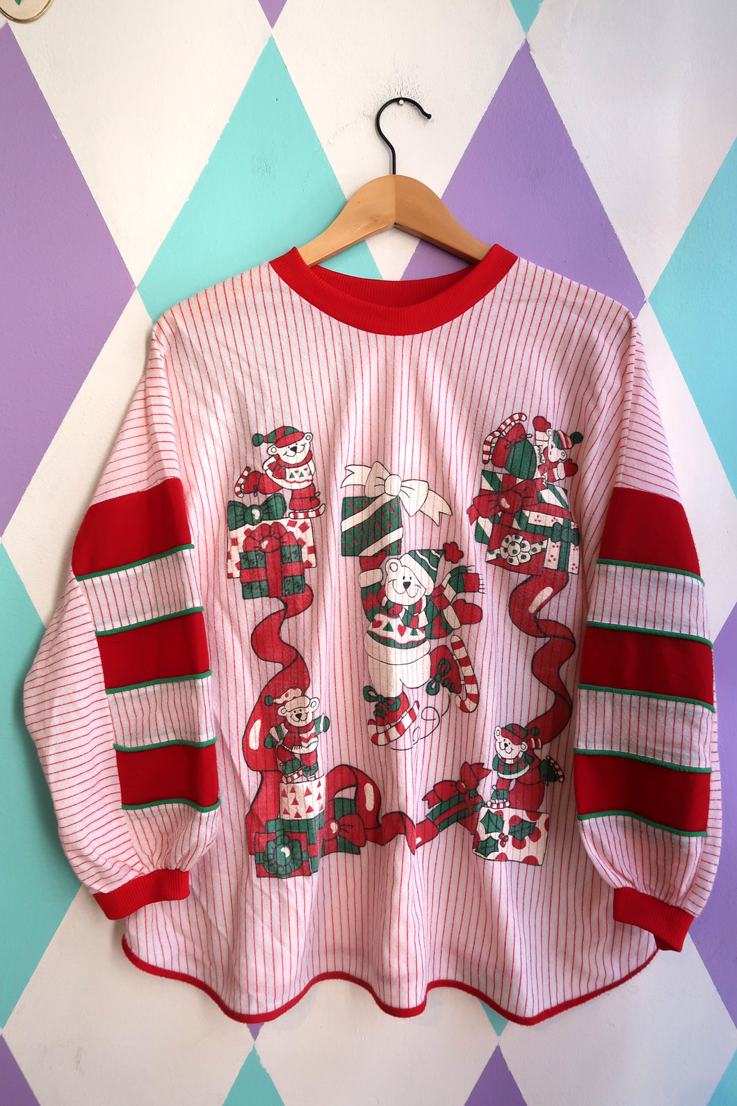 Vintage 90s Christmas Polar Bear Gift Stack Graphic Stripe Pullover