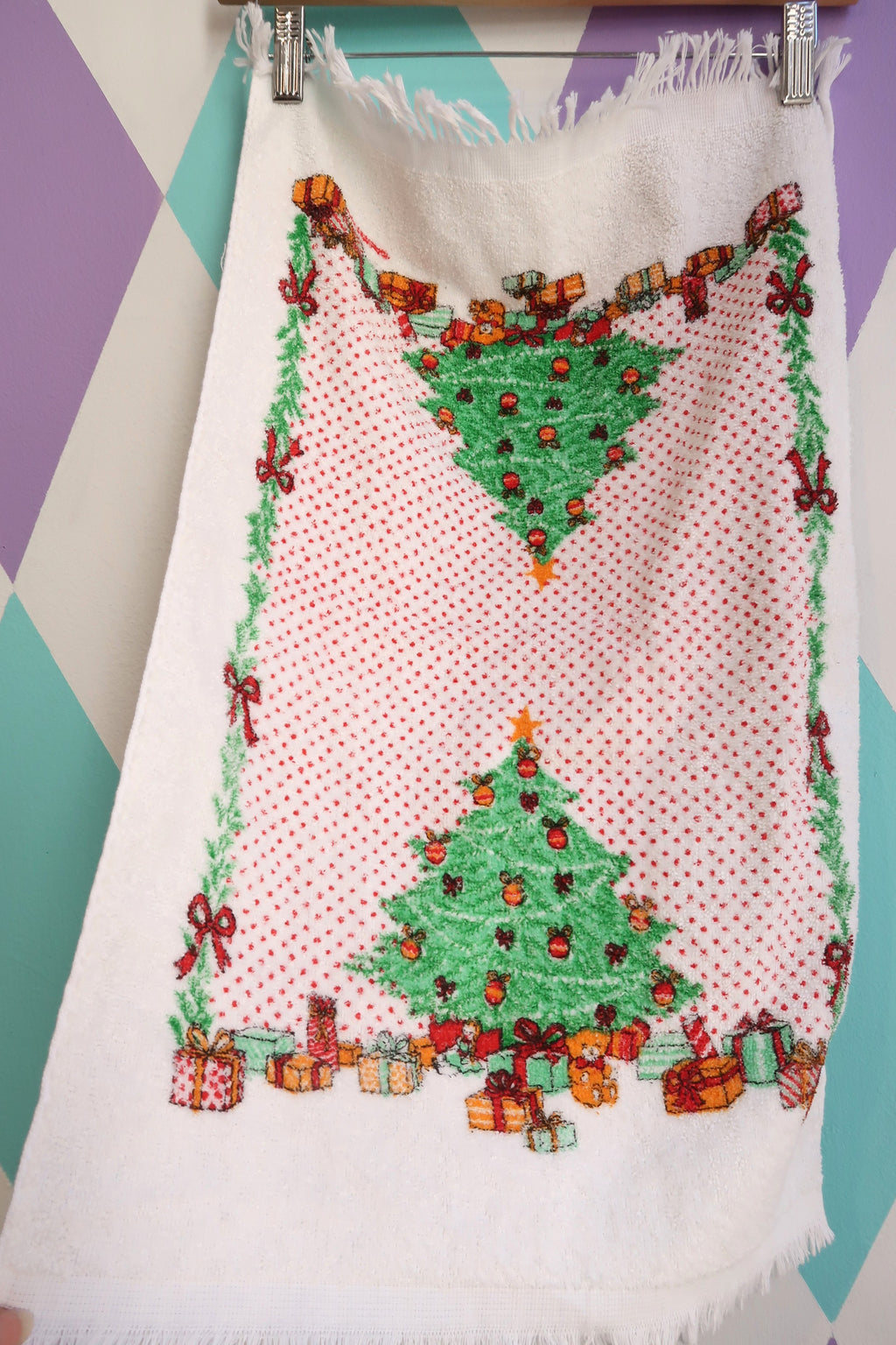 Vintage 90s Christmas Tree & Gift Print Tea Towel with Fringed Edges - Elektra Vintage