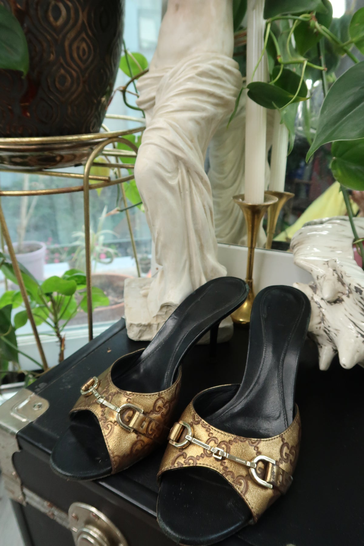 Vintage Gucci GG Monogram Horsebit Mules – Metallic Gold & Black