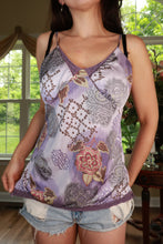 Load image into Gallery viewer, Vintage 2000s lavender floral lace trim camisole top for women by Elektra Vintage, showing intricate lace details and soft fabric.

