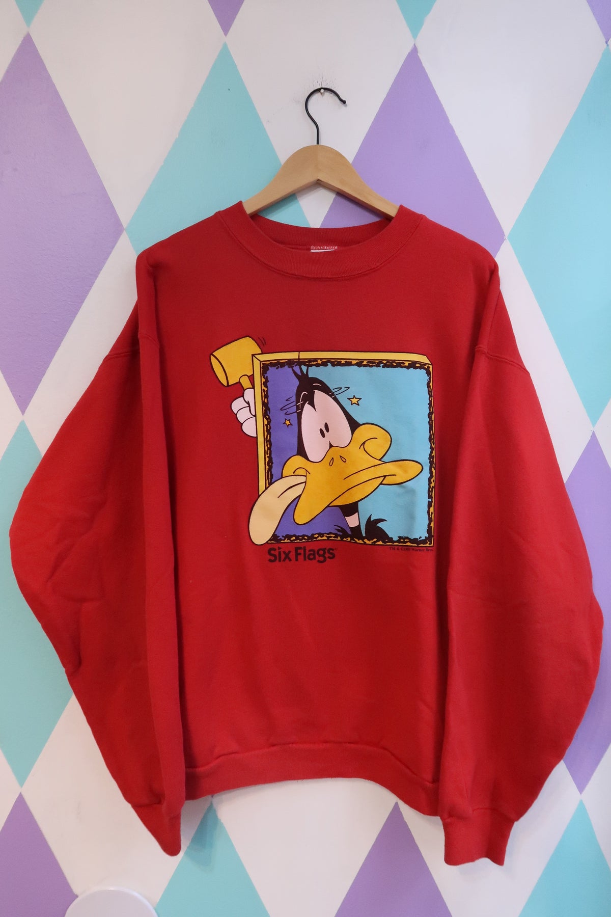 Vintage 1993 Daffy Duck Six Flags Graphic Crewneck Sweatshirt