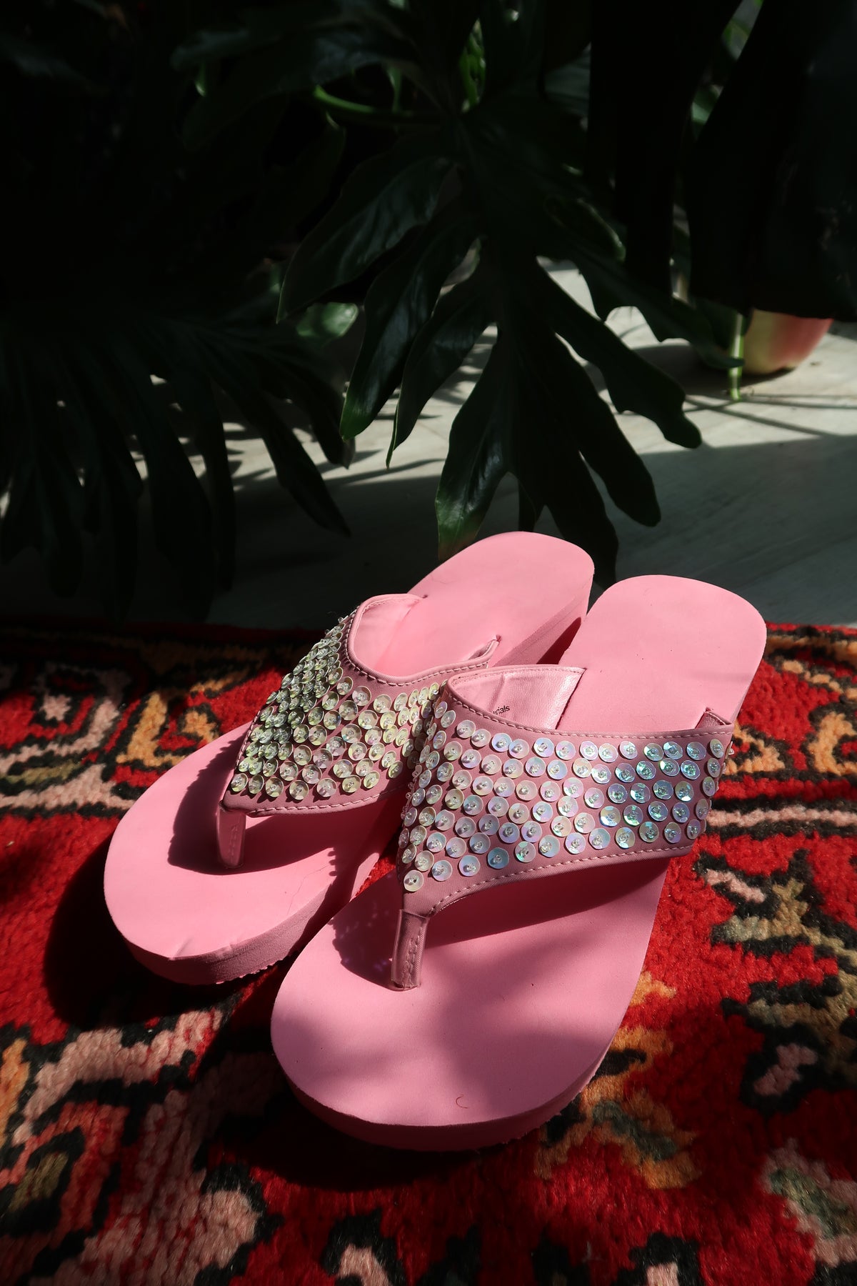 Vintage pink sequin platform flip flops by Elektra Vintage with beaded detailing, Y2K style footwear from the 2000s.