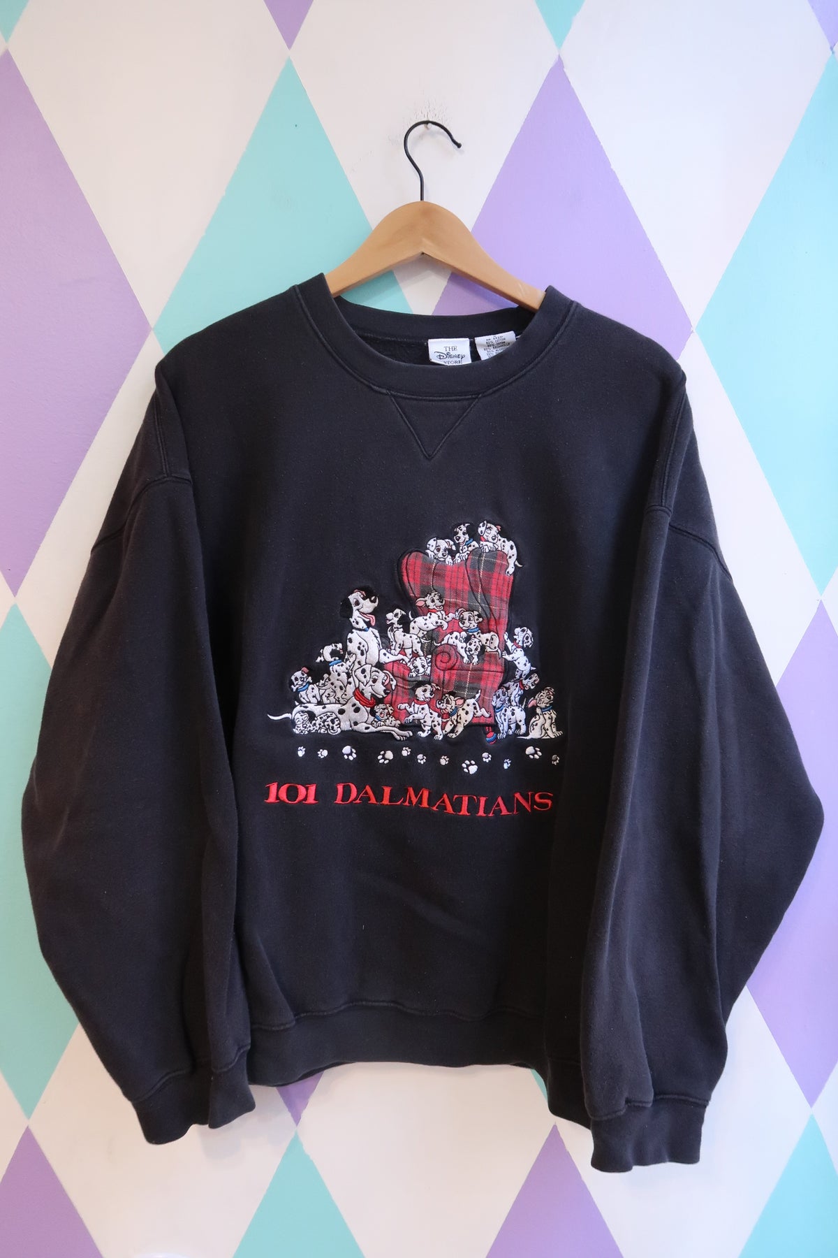 Elektra Vintage 101 Dalmations sweatshirt featuring a playful Dalmatian dog print on soft fabric.