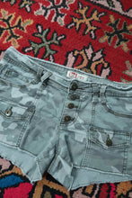 Load image into Gallery viewer, Vintage LEI Camo Denim Shorts – Y2K Low-Rise Button-Fly Cargo Style
