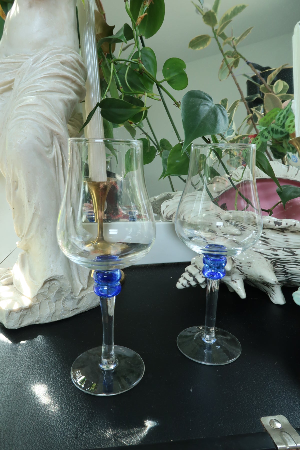 Vintage Fluted Wine Glass Set