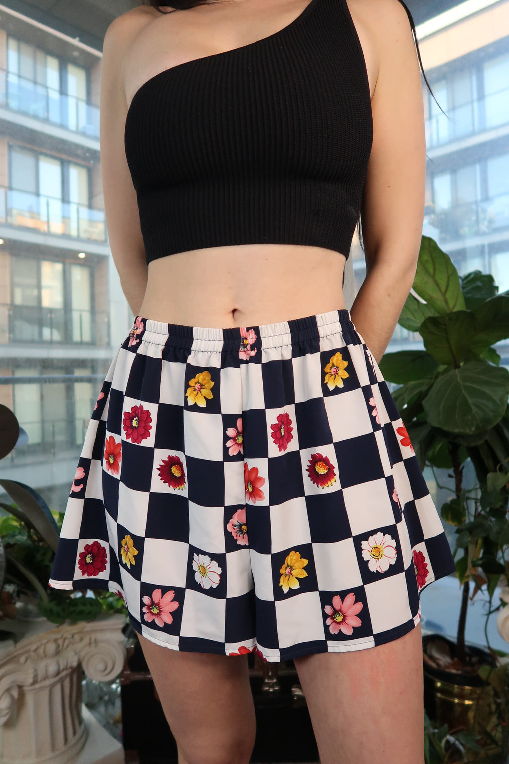 Vintage 90s Checkerboard Floral High-Waisted Elastic Waist Shorts