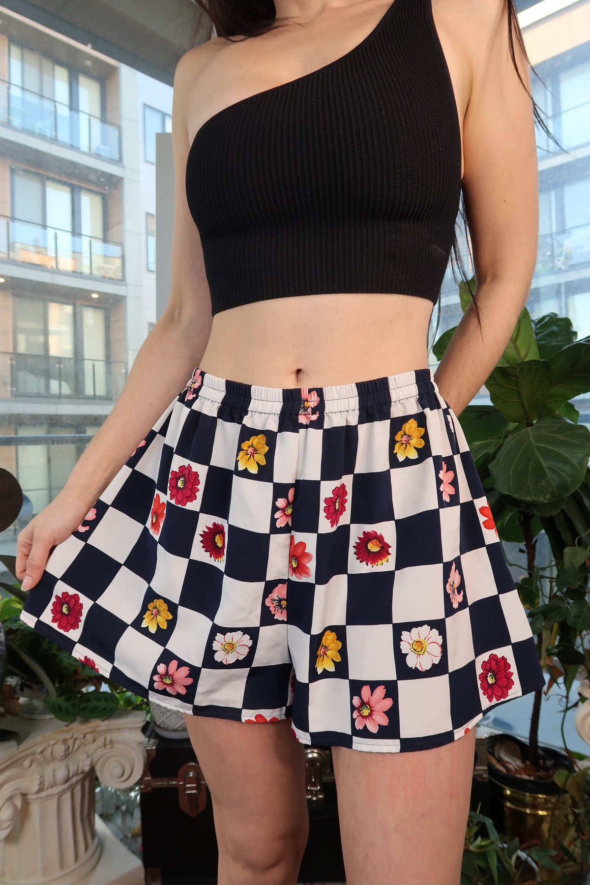 Vintage 90s Checkerboard Floral High-Waisted Elastic Waist Shorts