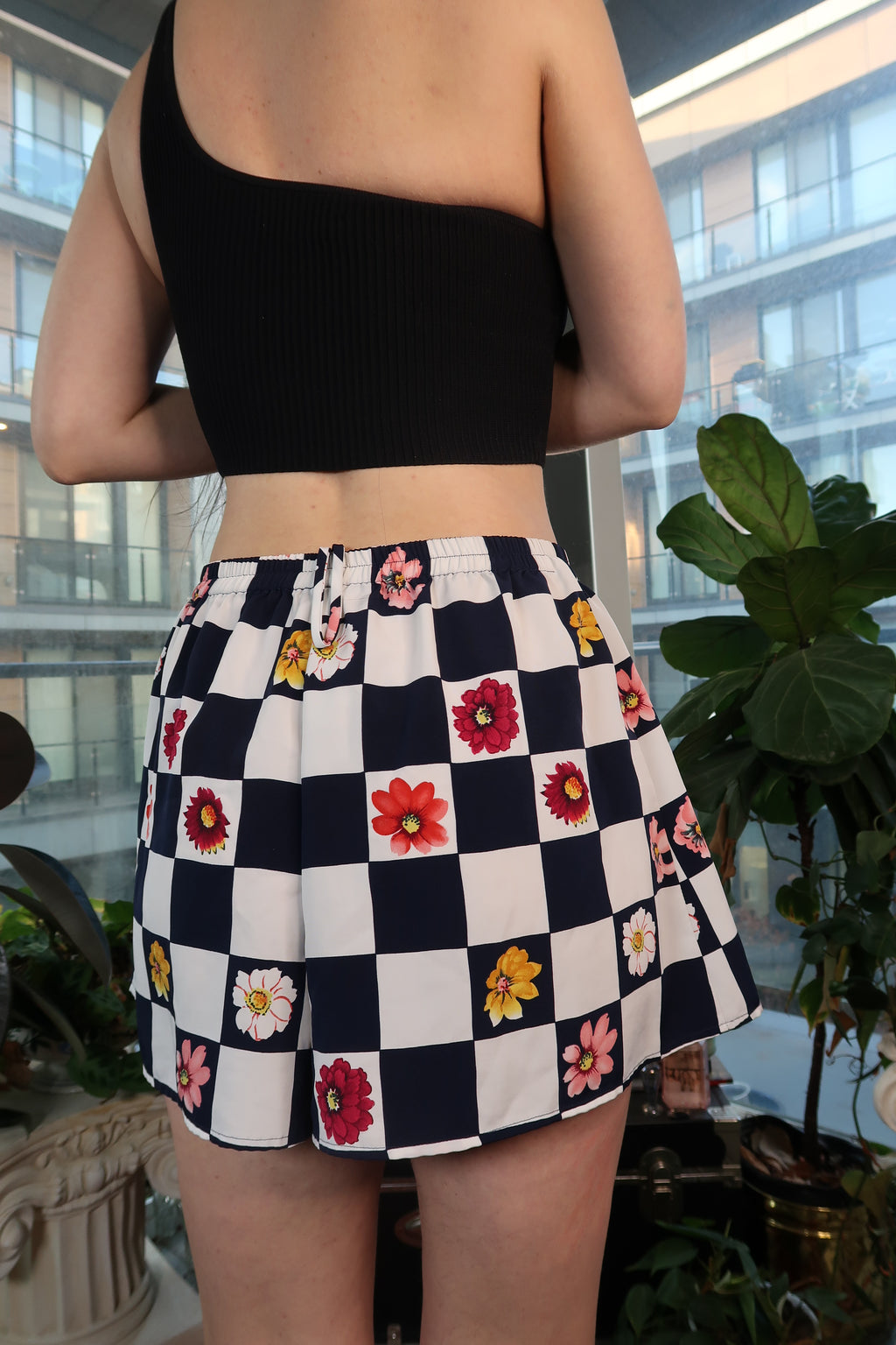 Vintage 90s Checkerboard Floral High-Waisted Elastic Waist Shorts