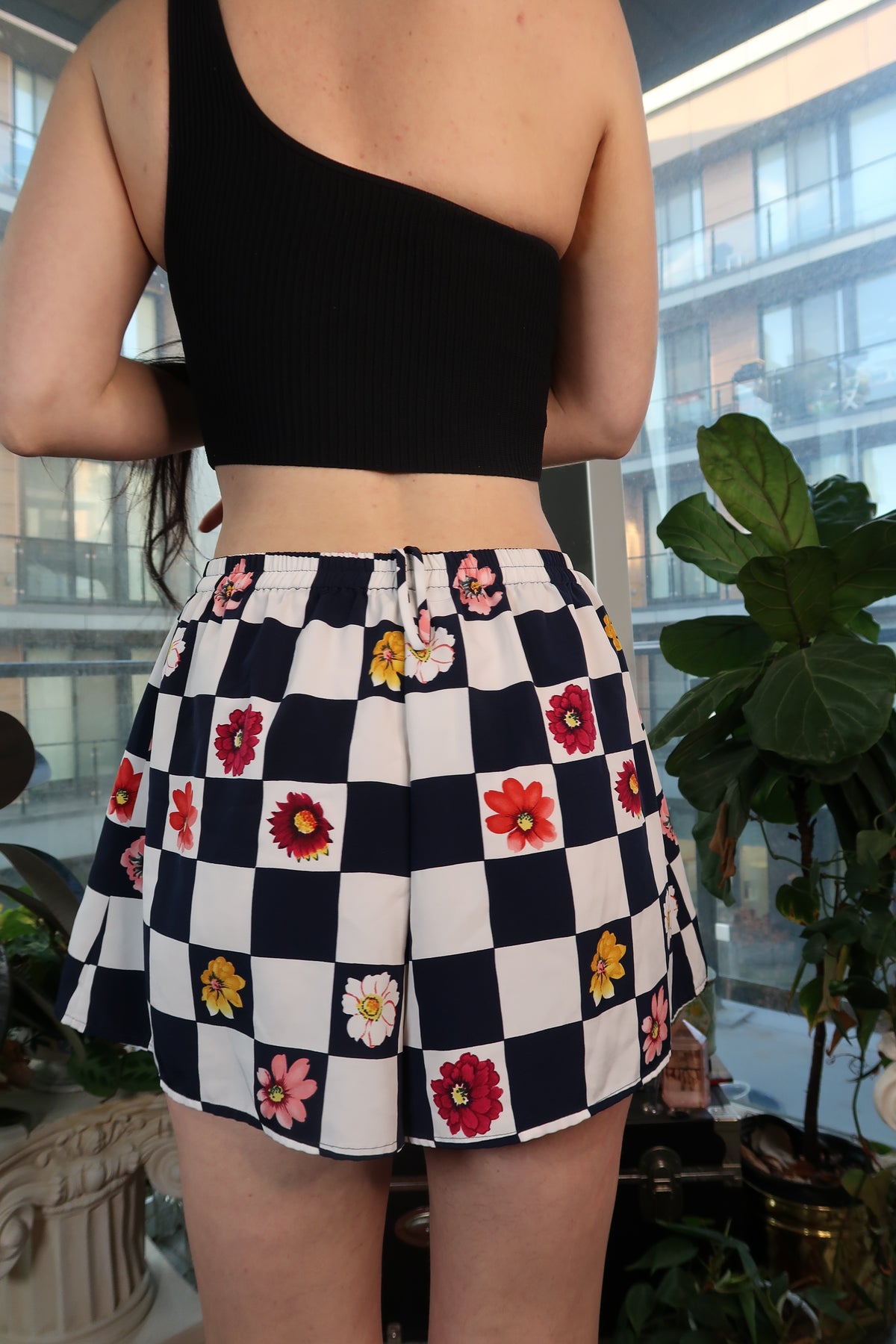 Vintage 90s Checkerboard Floral High-Waisted Elastic Waist Shorts