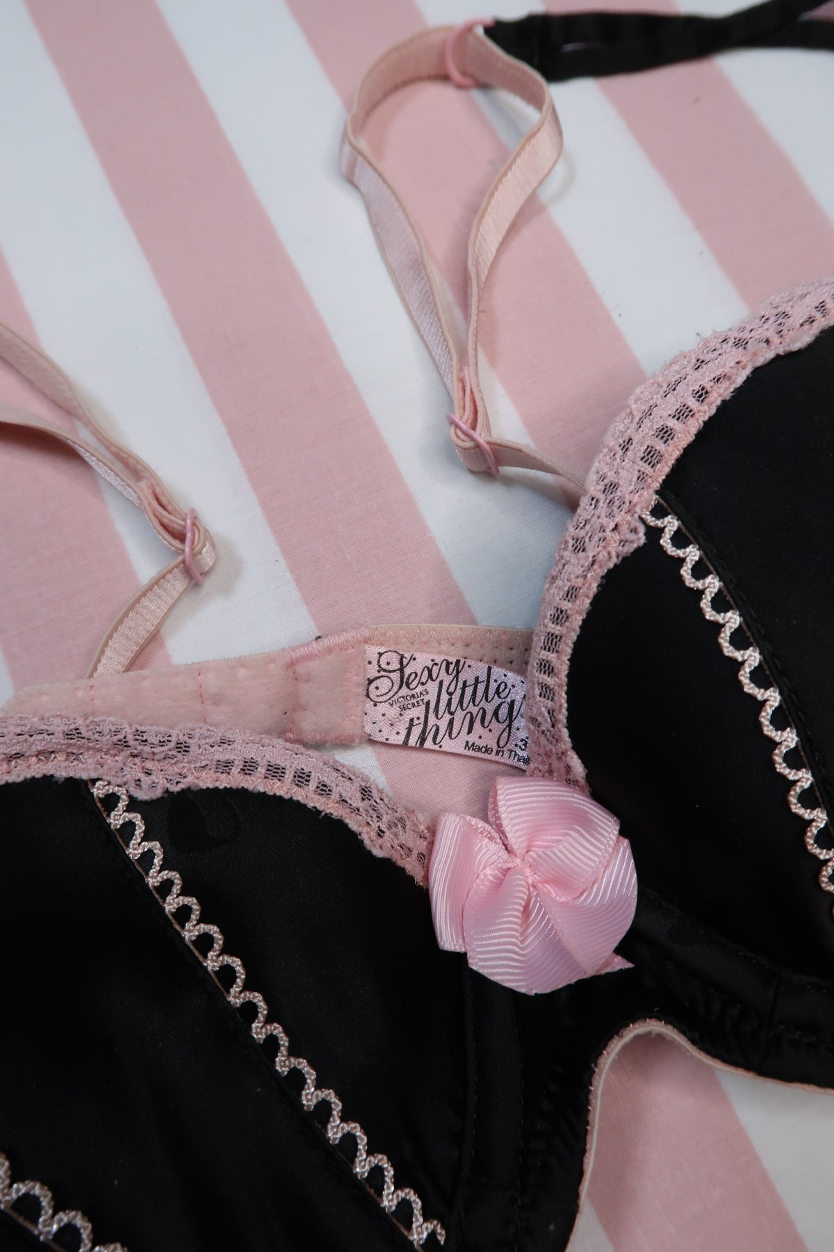 Vintage 2000s Victoria’s Secret Black Satin Pink Trim Bra