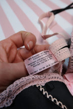 Load image into Gallery viewer, Vintage 2000s Victoria’s Secret Black Satin Pink Trim Bra
