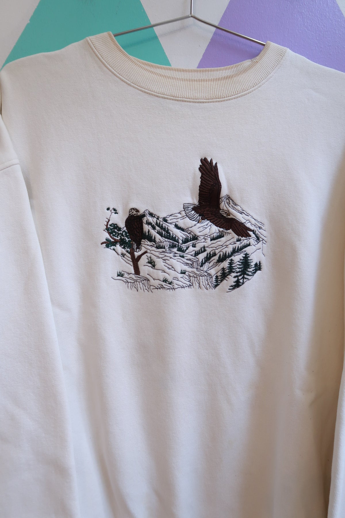 Vintage Eagle Embroidered Mountain Crewneck Sweatshirt