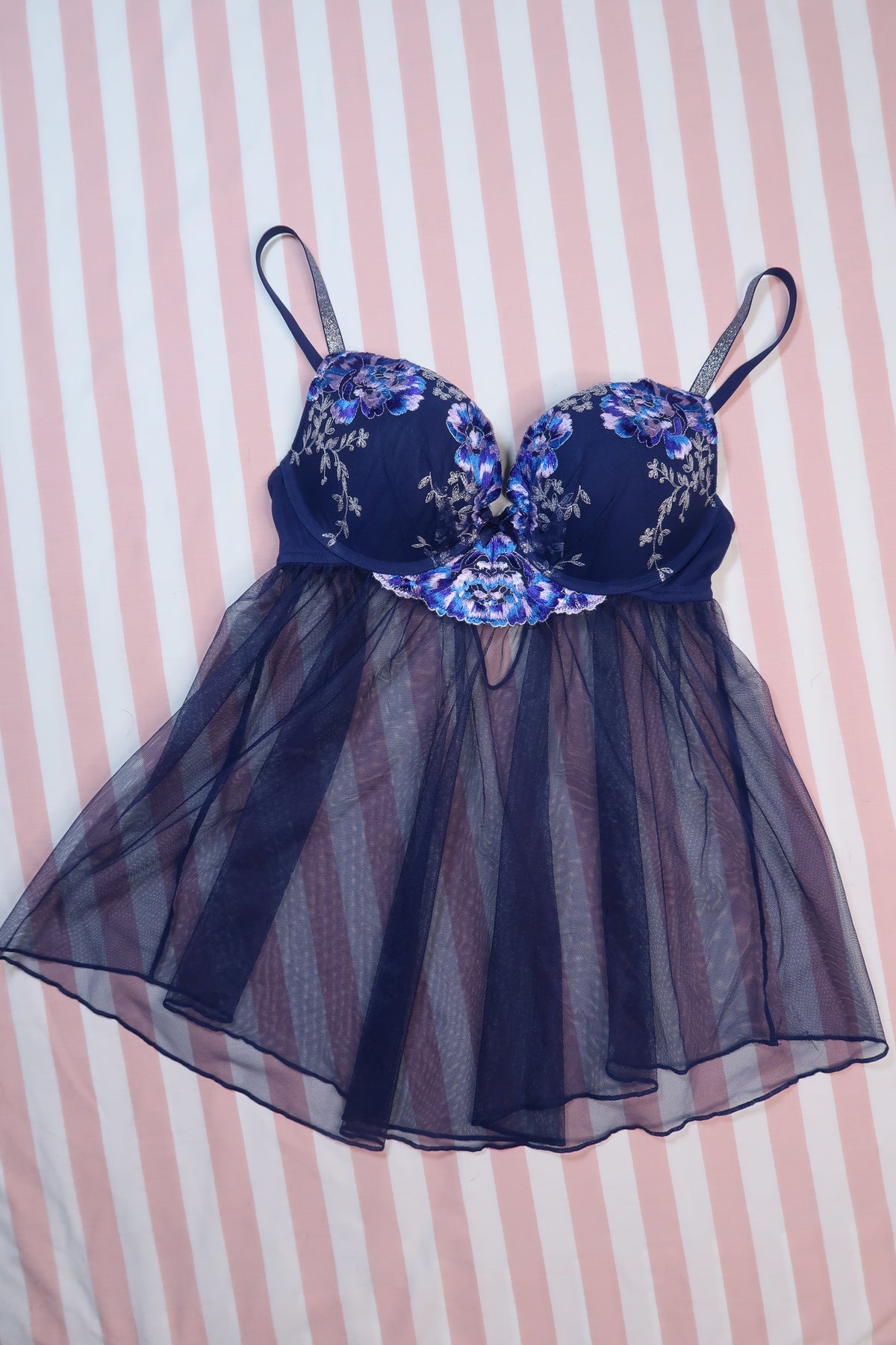 2000s Victoria’s Secret Navy Blue Floral Lace Sheer Babydoll Camisole Top - Elektra Vintage