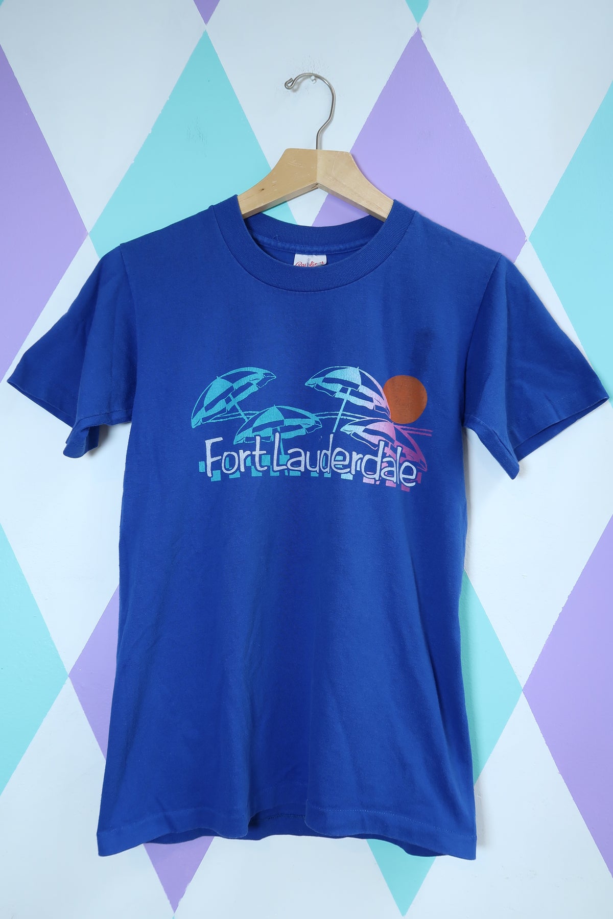 Vintage Fort Lauderdale Souvenir Tee – 80s Beach Sunset Graphic T-Shirt