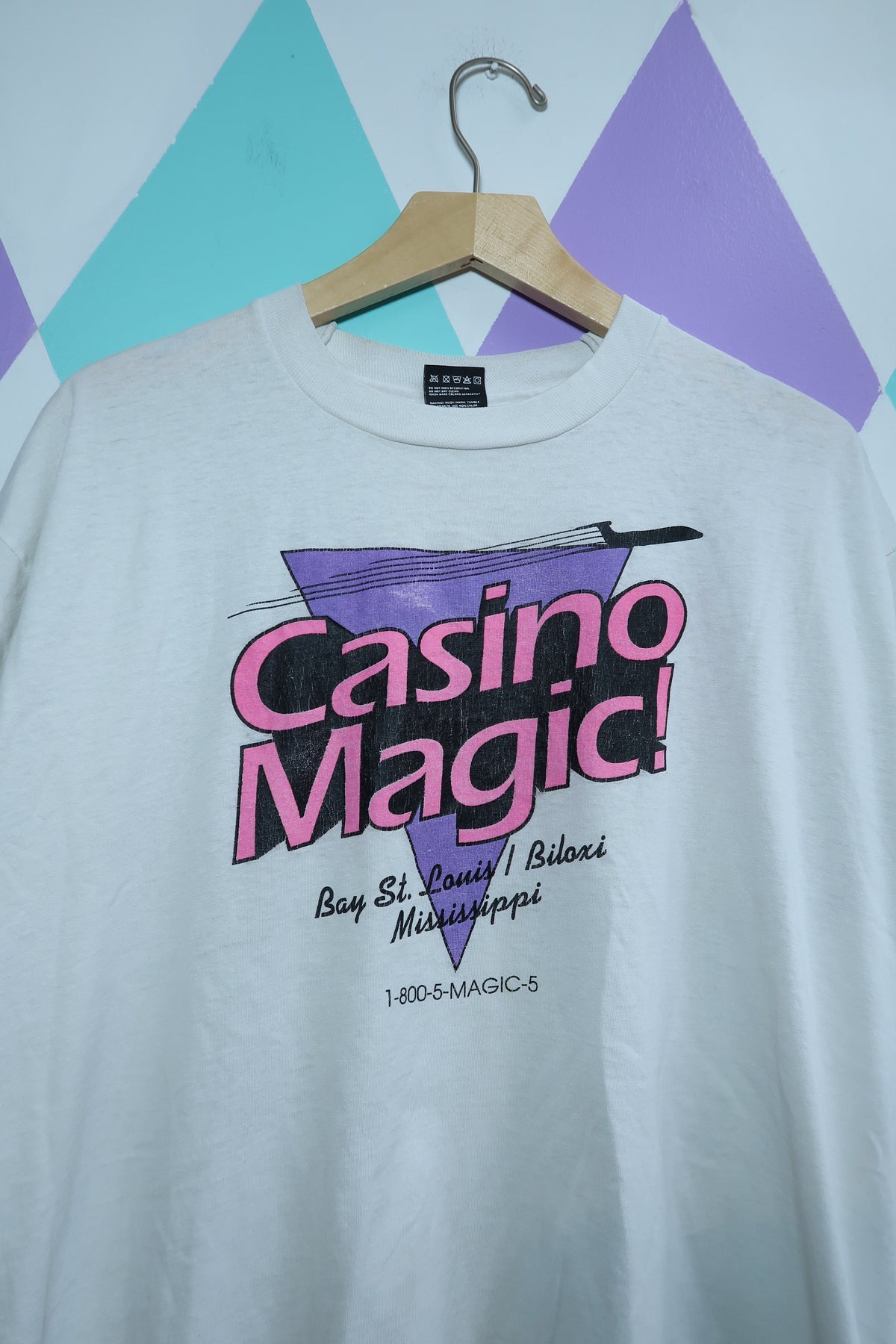 Elektra Vintage men's T-shirt featuring vintage casino magic design, Biloxi Mississippi 80s/90s souvenir tee, casual top.