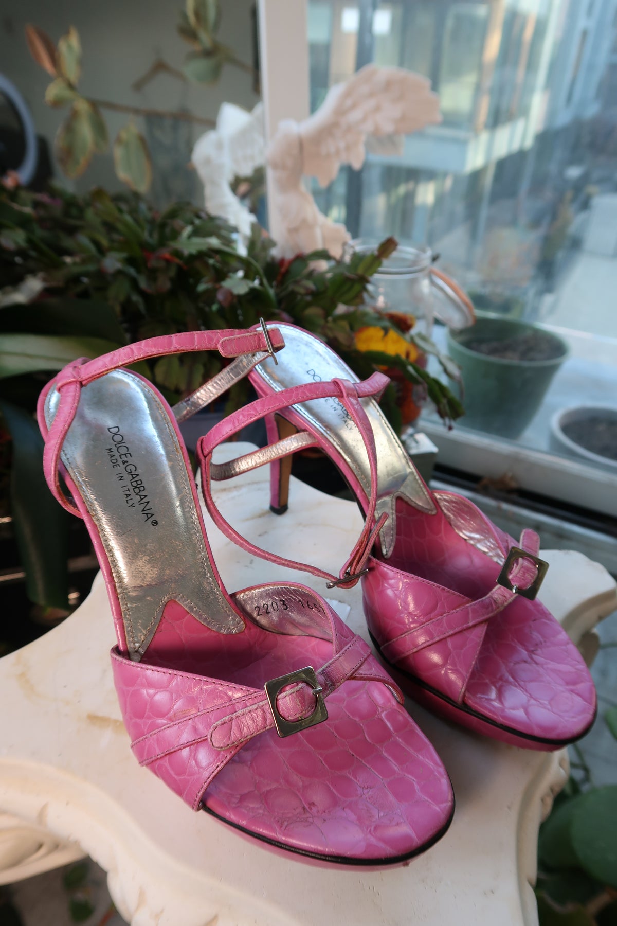 Dolce Gabbana vintage pink alligator leather platform heels with ankle straps and high chunky heels.