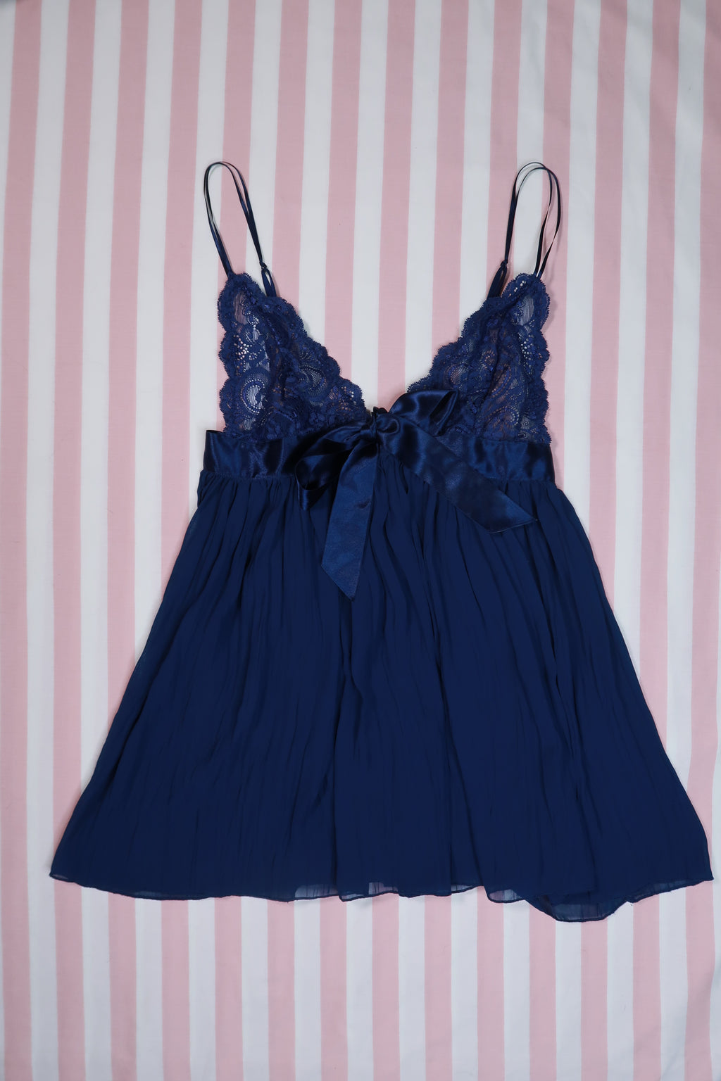 Victoria’s Secret Navy Blue Lace Babydoll Camisole Top - Elektra Vintage